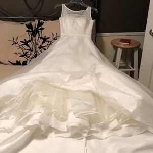 Size 4 Wedding Dress Ivory. New and beautiful.